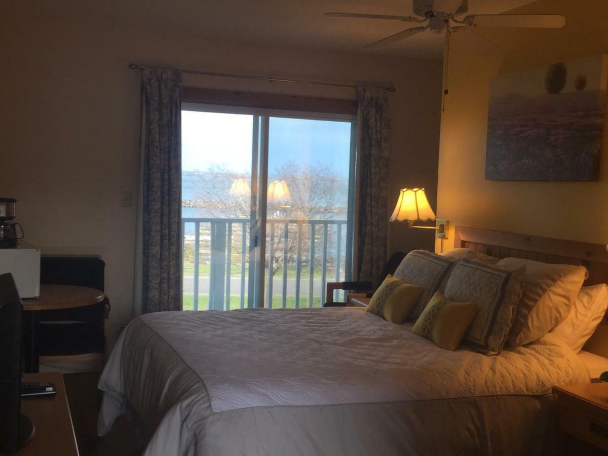 Hilton Beach Inn & Spa Thessalon Exterior foto